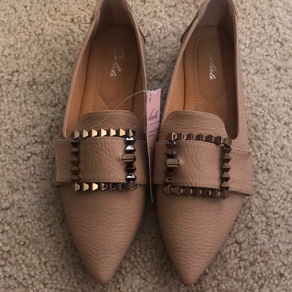 Pointy buckle loafer sz 8